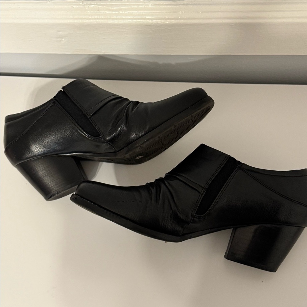 BareTraps Raini Black Leather Zippered Stretch Ankle Booties - Picture 5 of 7